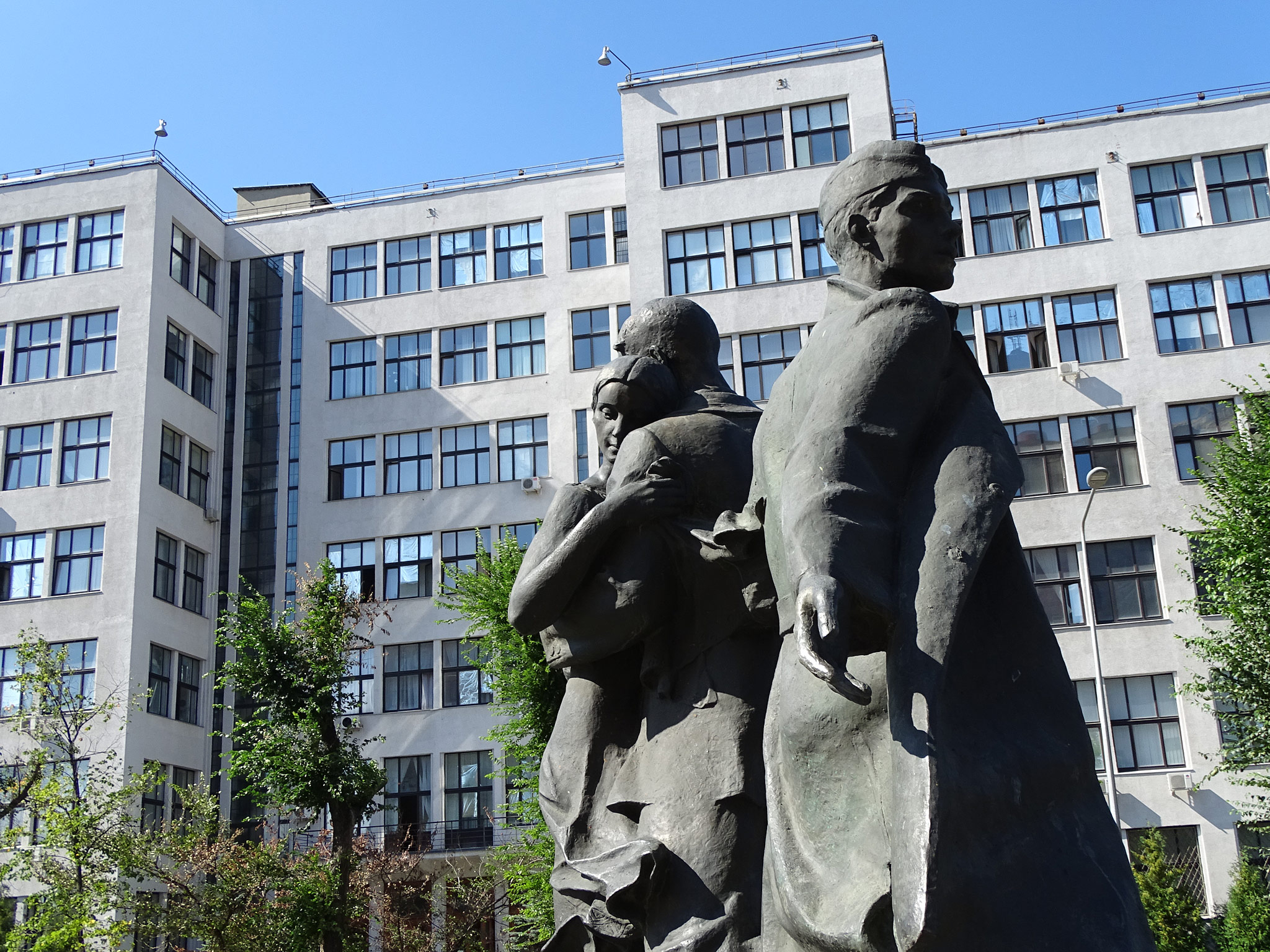Памятник студентам Харьковского Университета, Харьков (Kharkov)